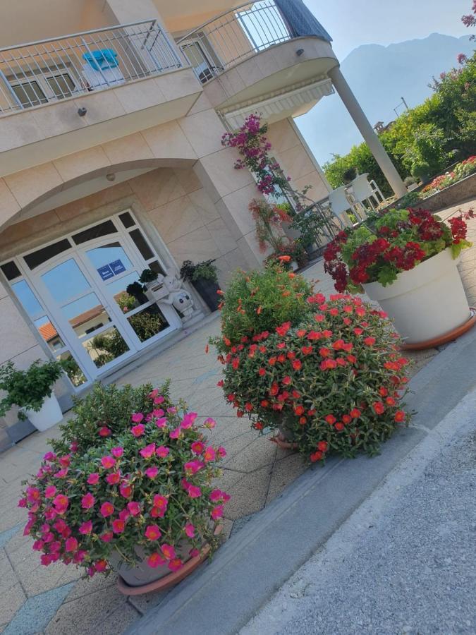 Villa Maric Baška Voda Buitenkant foto